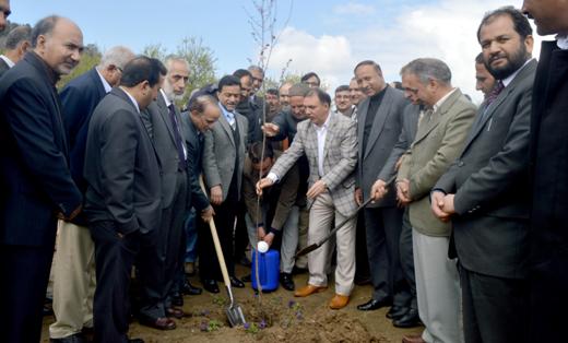J&K Bank conducts plantation drive J&K Bank conducts plantation drive