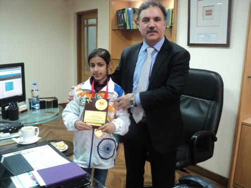 J&K Bank Chairman felicitates Baseerat