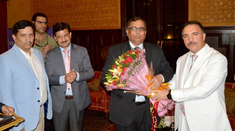 J&K Bank gives warm send-off to its Executive President