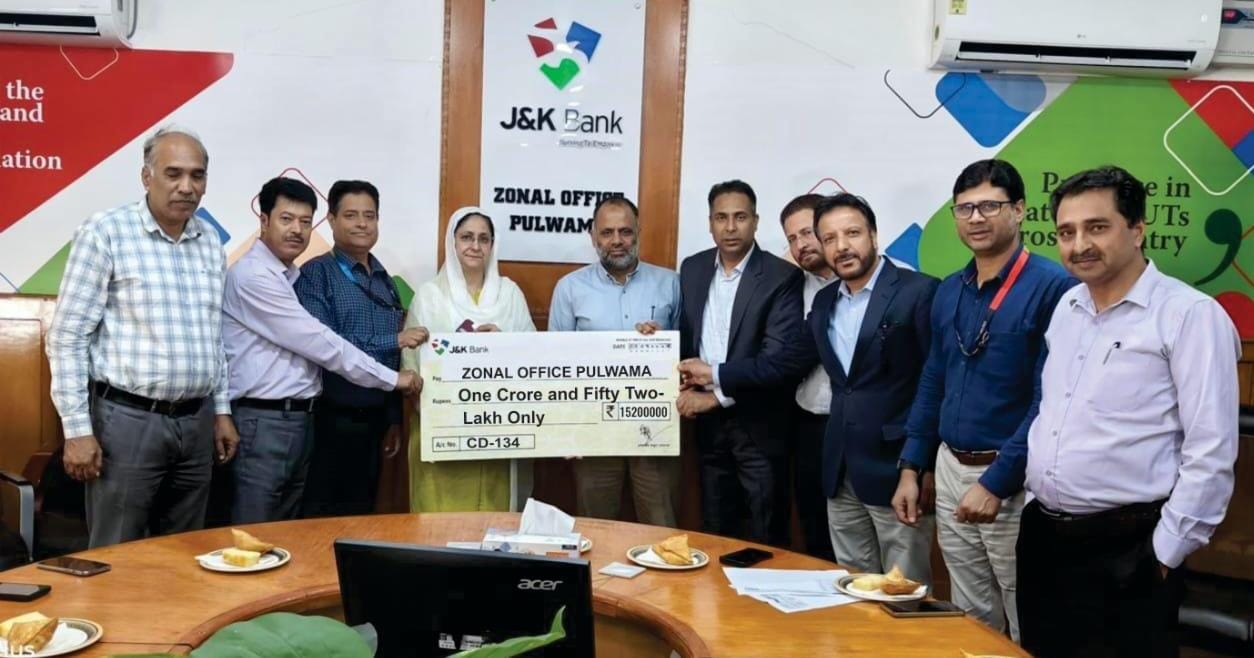 J&K Bank settles insurance claims worth Rs 1.52 Cr, provides finan… J&K Bank settles insurance claims worth Rs 1.52 Cr, provides finan…