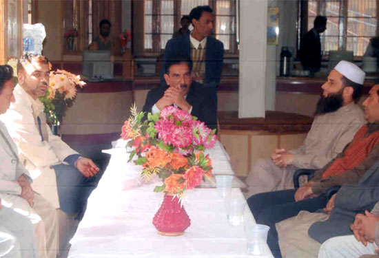 J&K Bank HSHS branch organises interactive session with traders…