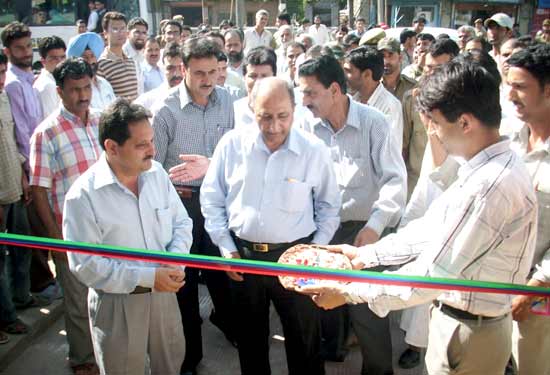 J&K Bank inaugurates ATM at Beehama, Ganderbal