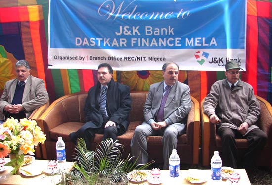 Dastkar Finance Mela : JK Bank's NIT branch disburses Rs.16 lacs…