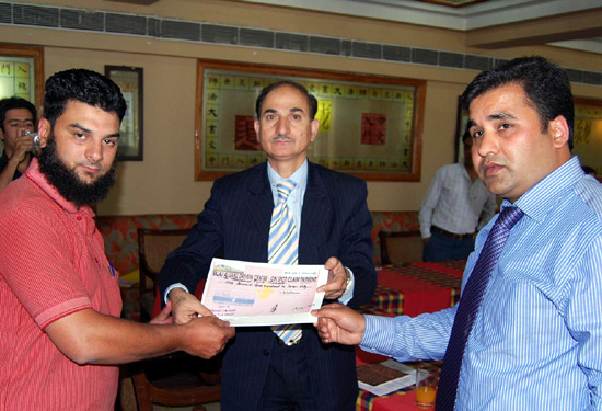 Bajaj Allianz launches Drive-in-Centre ‘Claim and get the cheque in 24… Bajaj Allianz launches Drive-in-Centre ‘Claim and get the cheque in 24…